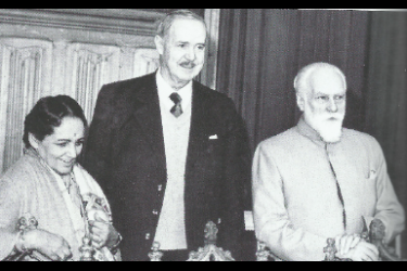 Д. Рани и С.Н. Рерих с вице-президентом Академии художеств СССР В.С. Кеменовым